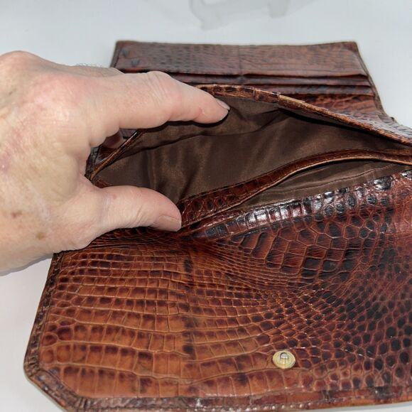Brahmin Melbourne Wallet Embossed Brown Leather - Picture 10 of 16